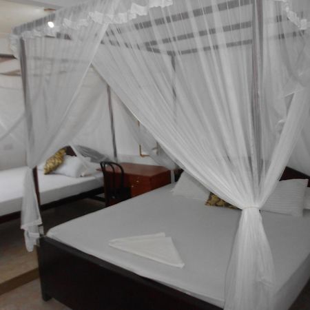 Wijenayake'S - Beach Haven Guest House - Galle Fort Exterior photo