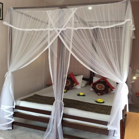 Wijenayake'S - Beach Haven Guest House - Galle Fort Exterior photo