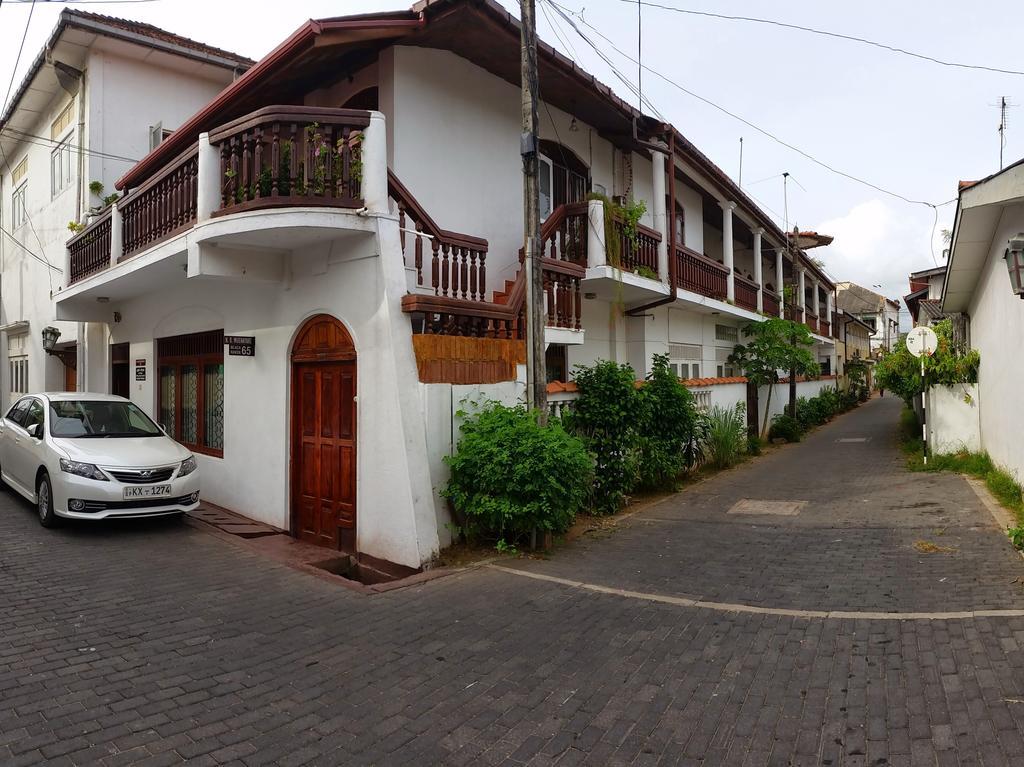 Wijenayake'S - Beach Haven Guest House - Galle Fort Exterior photo
