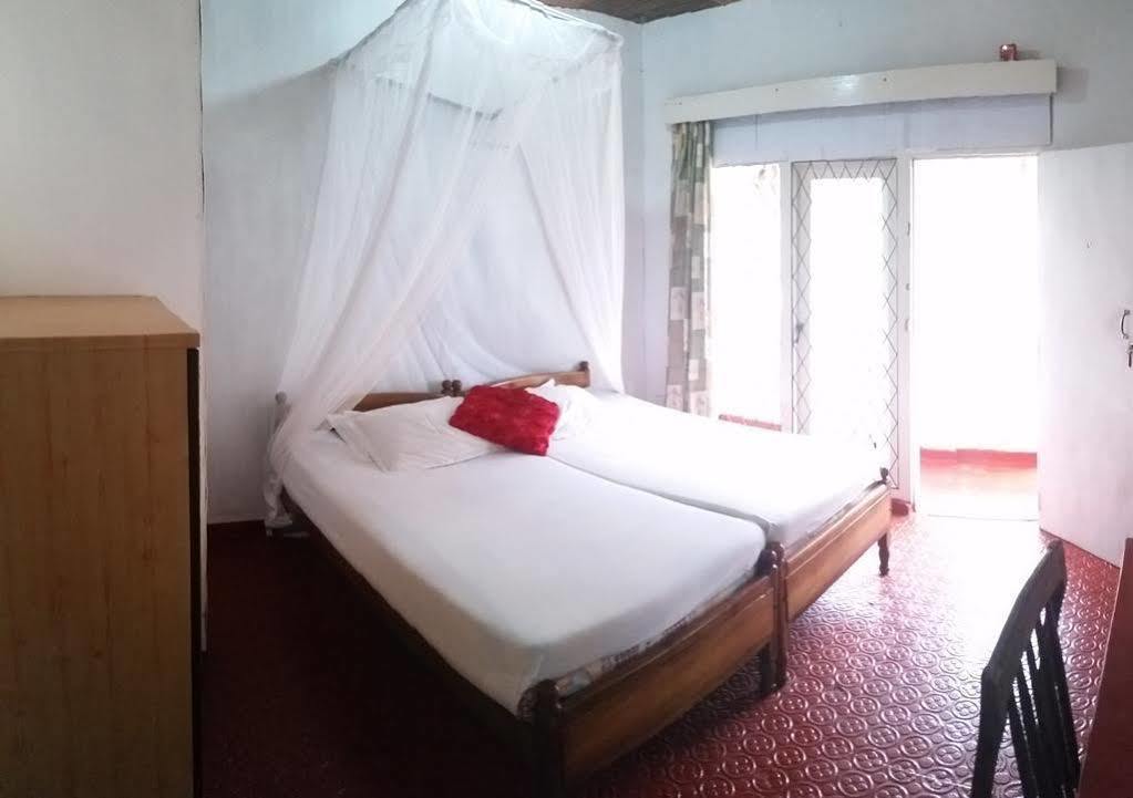 Wijenayake'S - Beach Haven Guest House - Galle Fort Exterior photo